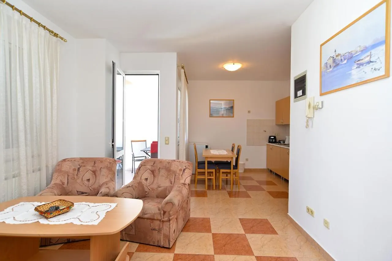 Apartments Martin 2224 0*, Rovinj