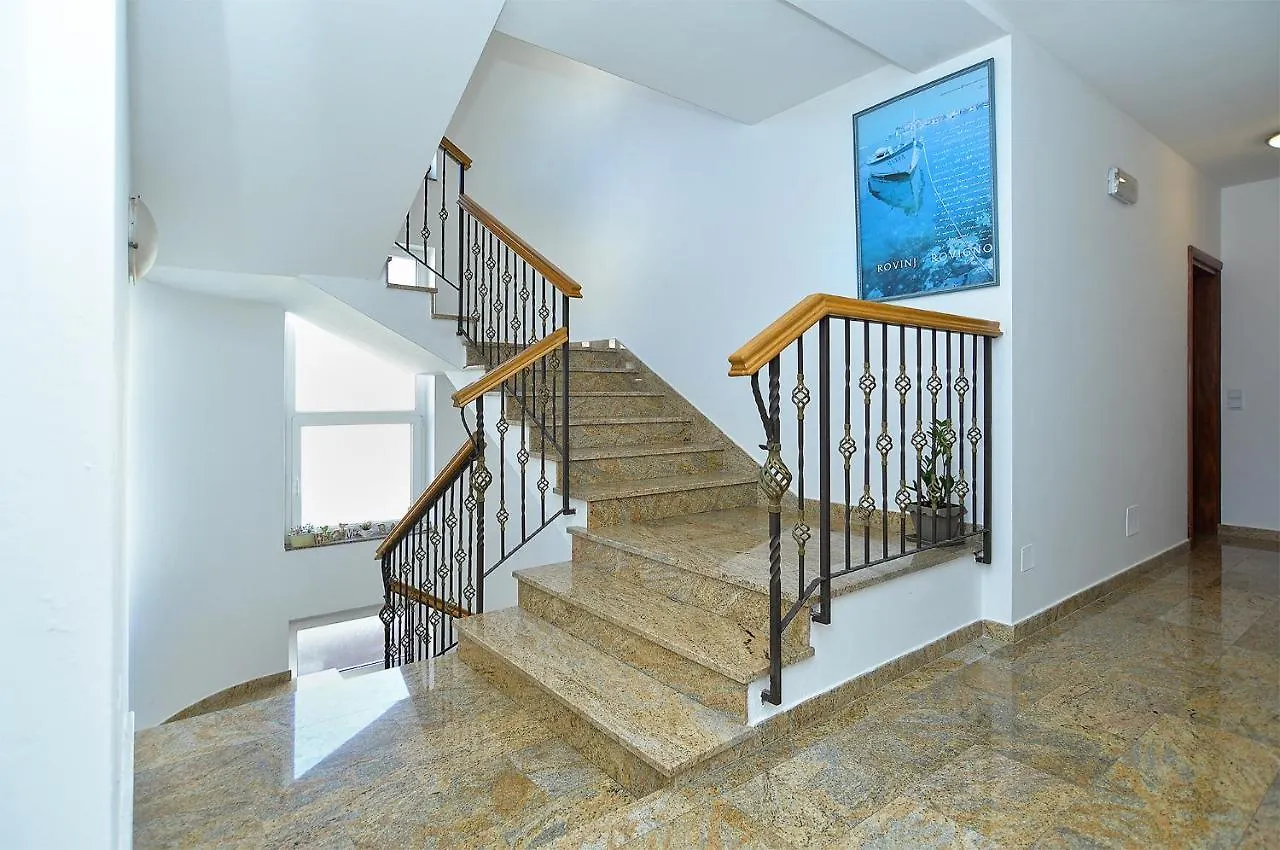 Apartments Martin 2224 Rovinj