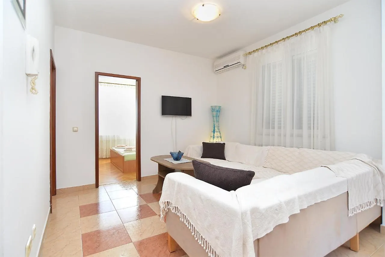 Apartments Martin 2224 Rovinj
