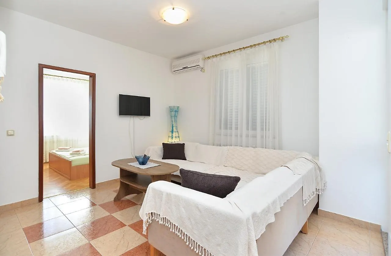 Apartments Martin 2224 Rovinj