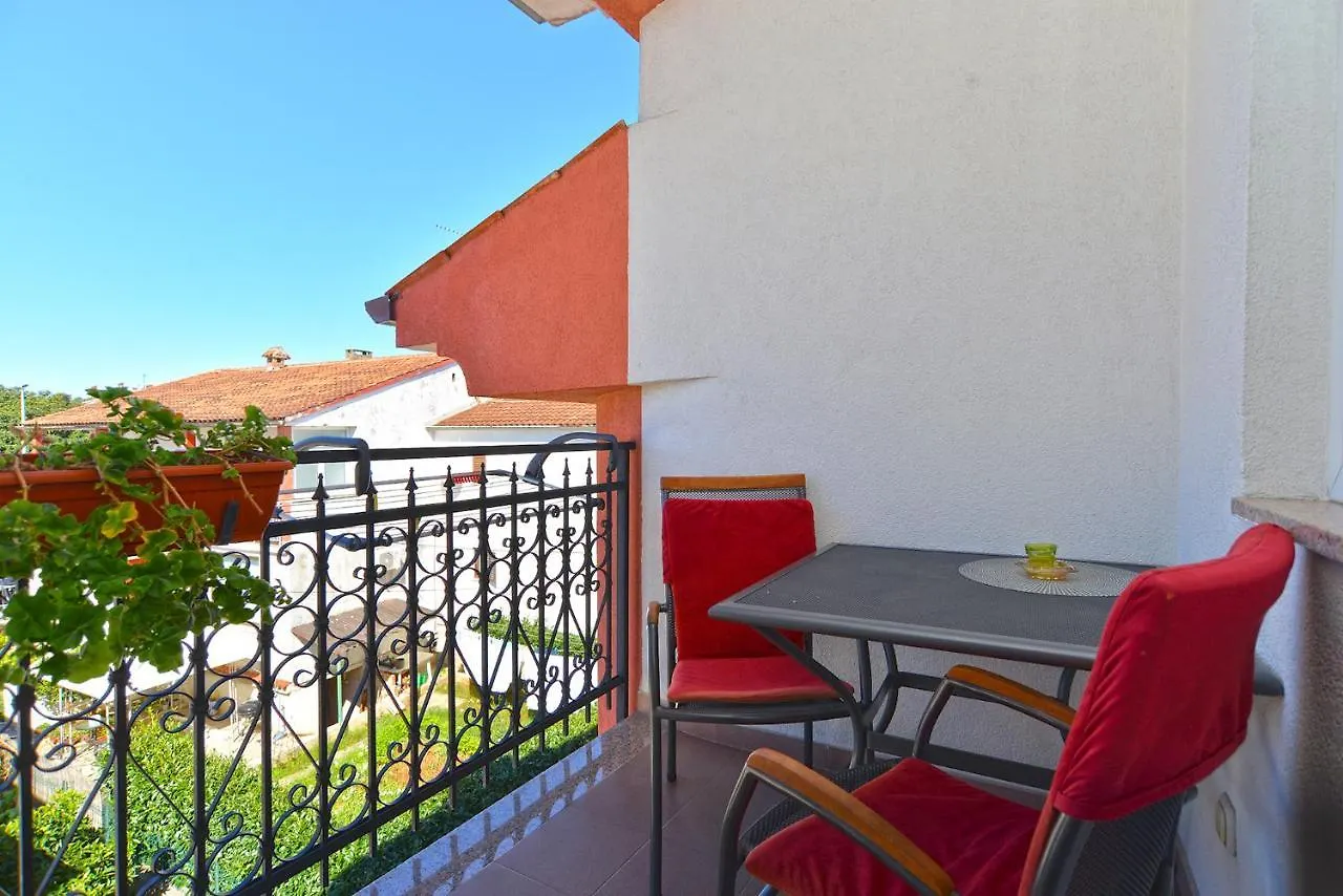 Apartments Martin 2224 Rovinj 0*,