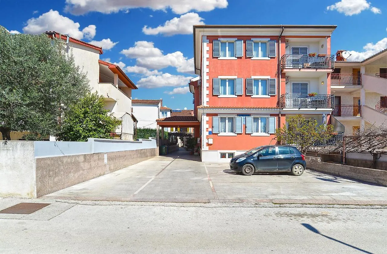 Apartments Martin 2224 Rovinj