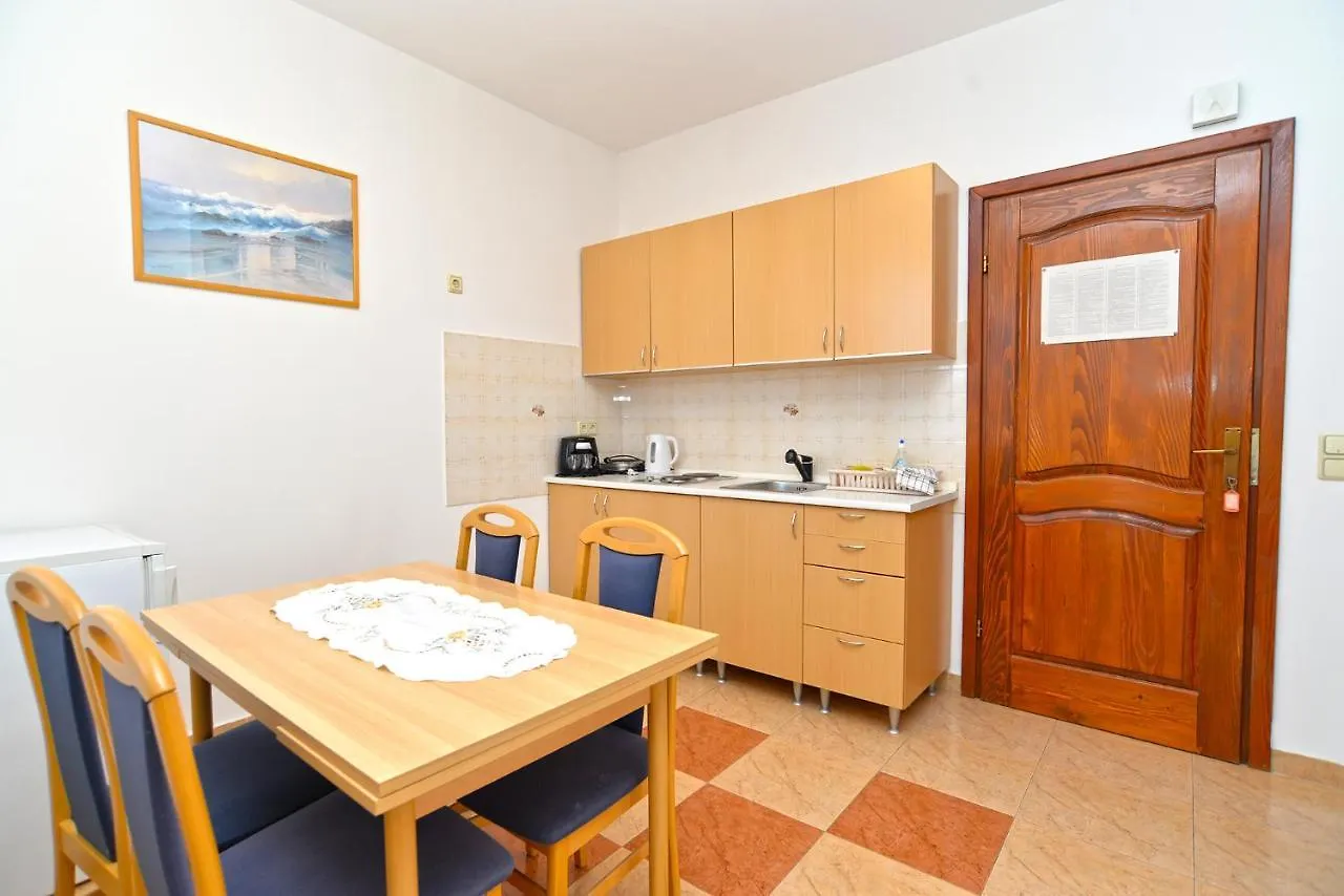 Apartments Martin 2224 Rovinj 0*,