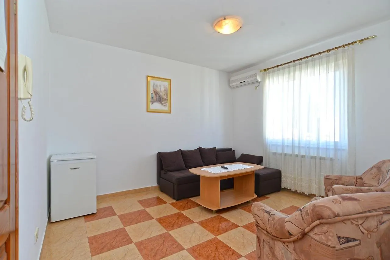 Apartments Martin 2224 Rovinj